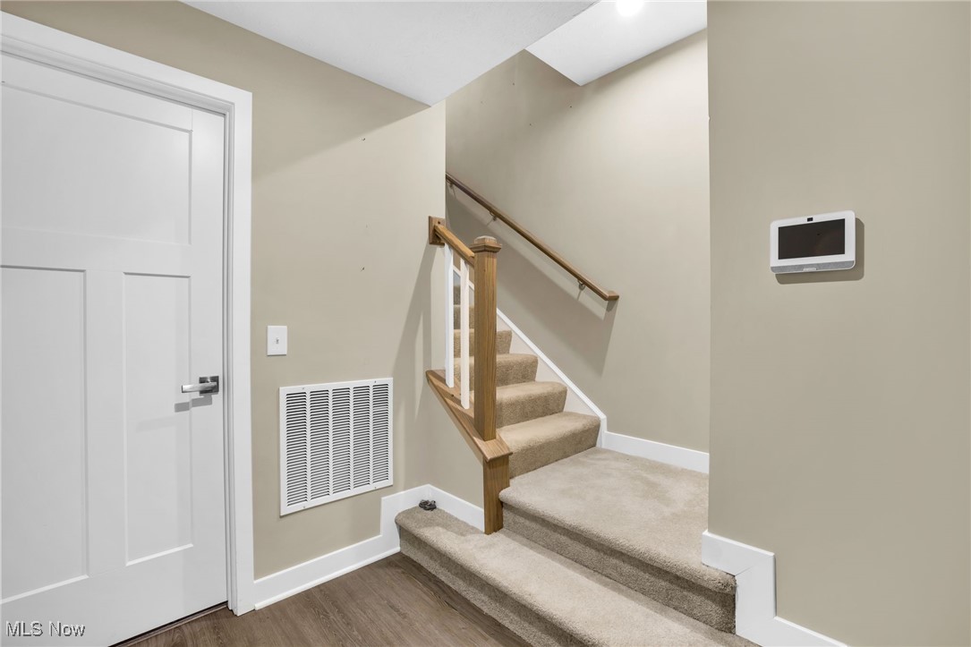 316 E Reno Drive Louisville OH 44641