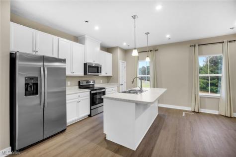 316 E Reno Drive Louisville OH 44641