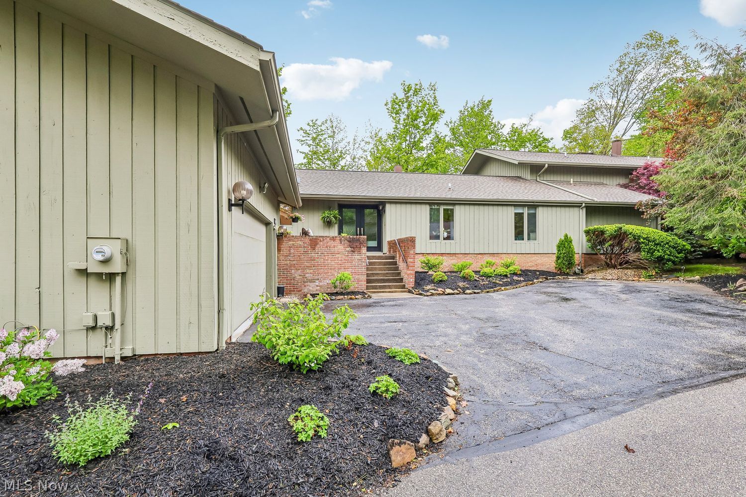 Aurora OH, 665 Fairington Lane