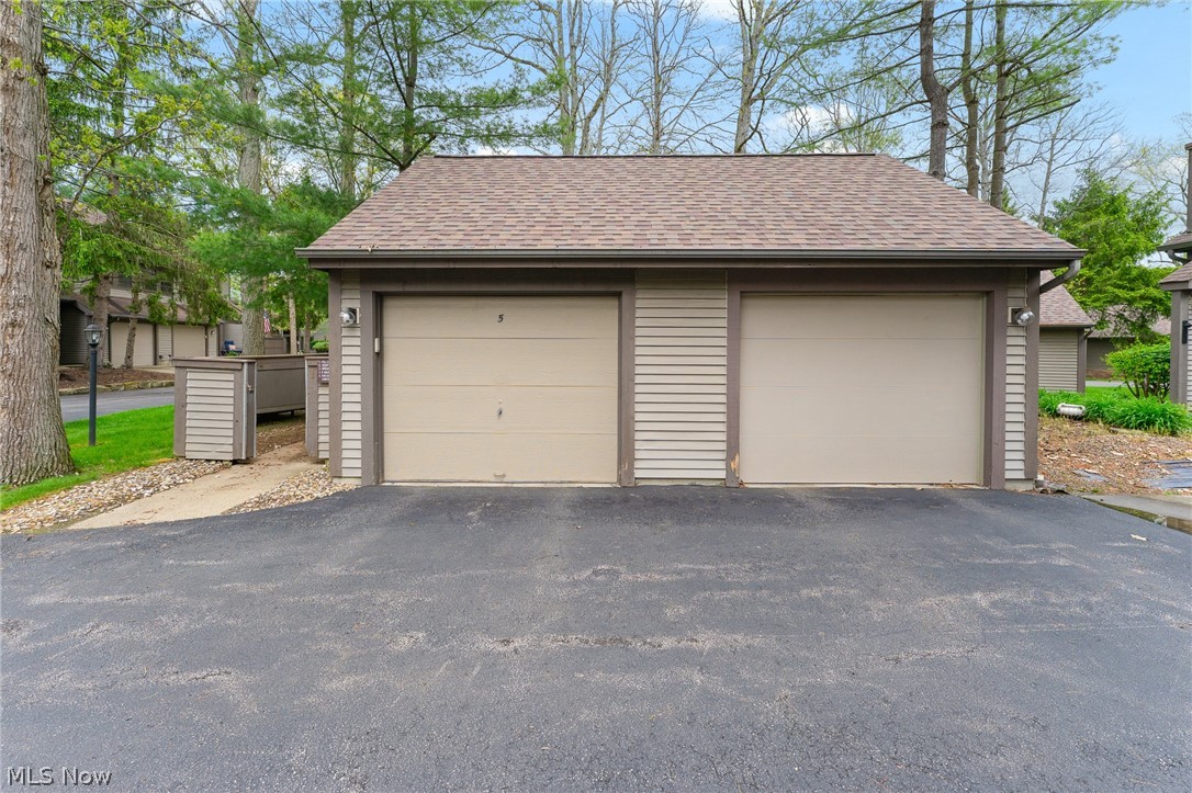 1303 Red Tail Hawk Court Boardman OH 44512