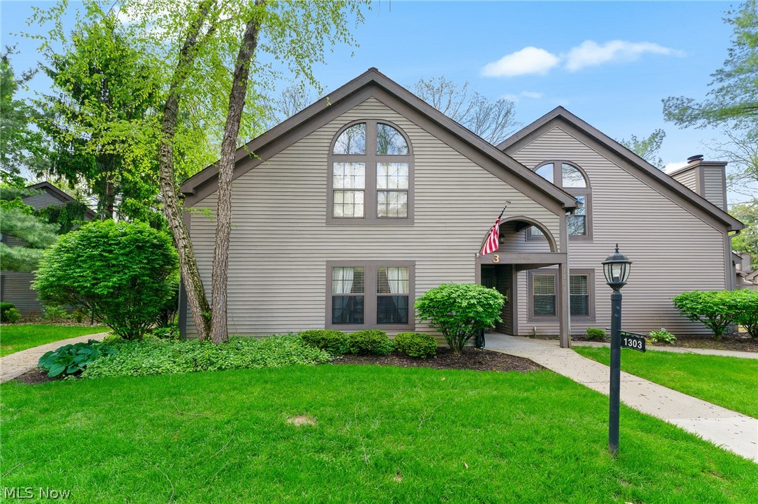 1303 Red Tail Hawk Court Boardman OH 44512