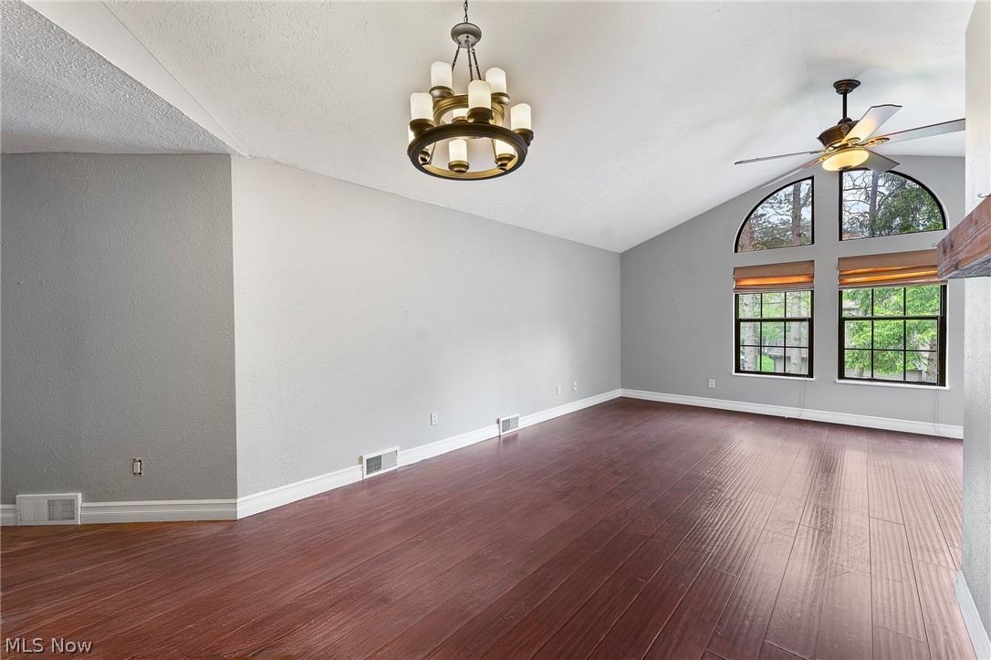 1303 Red Tail Hawk Court Boardman OH 44512