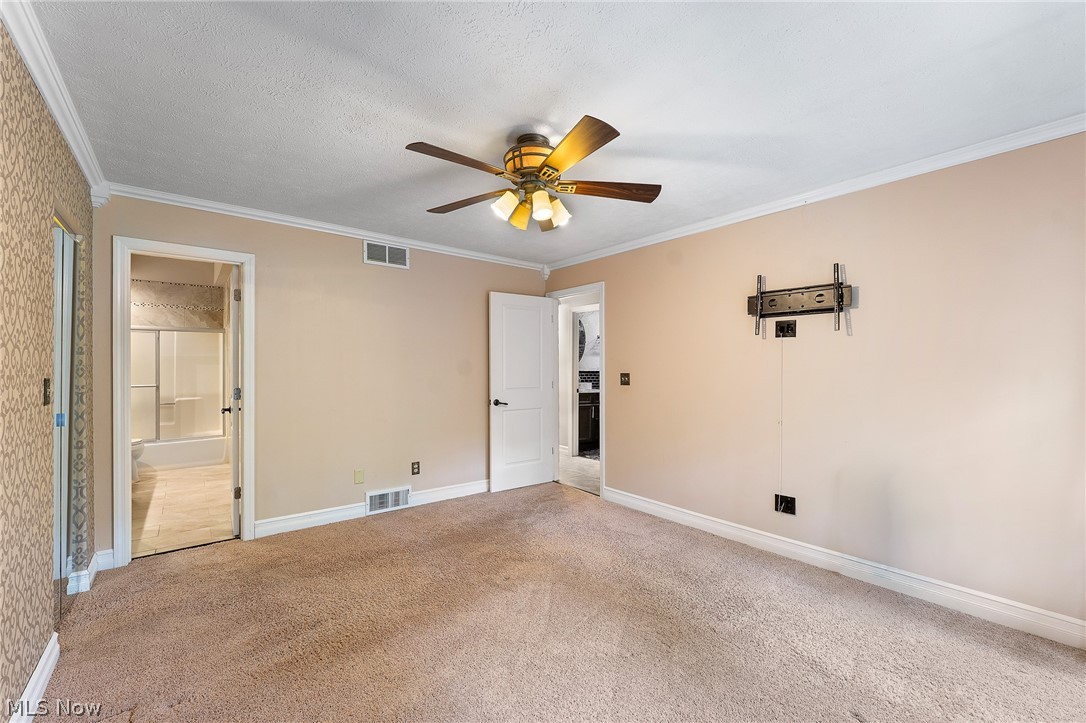 1303 Red Tail Hawk Court Boardman OH 44512