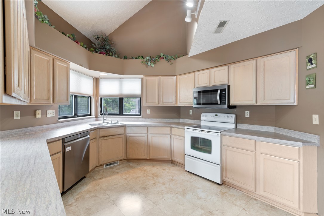 3919 Marsh View Drive Akron OH 44319
