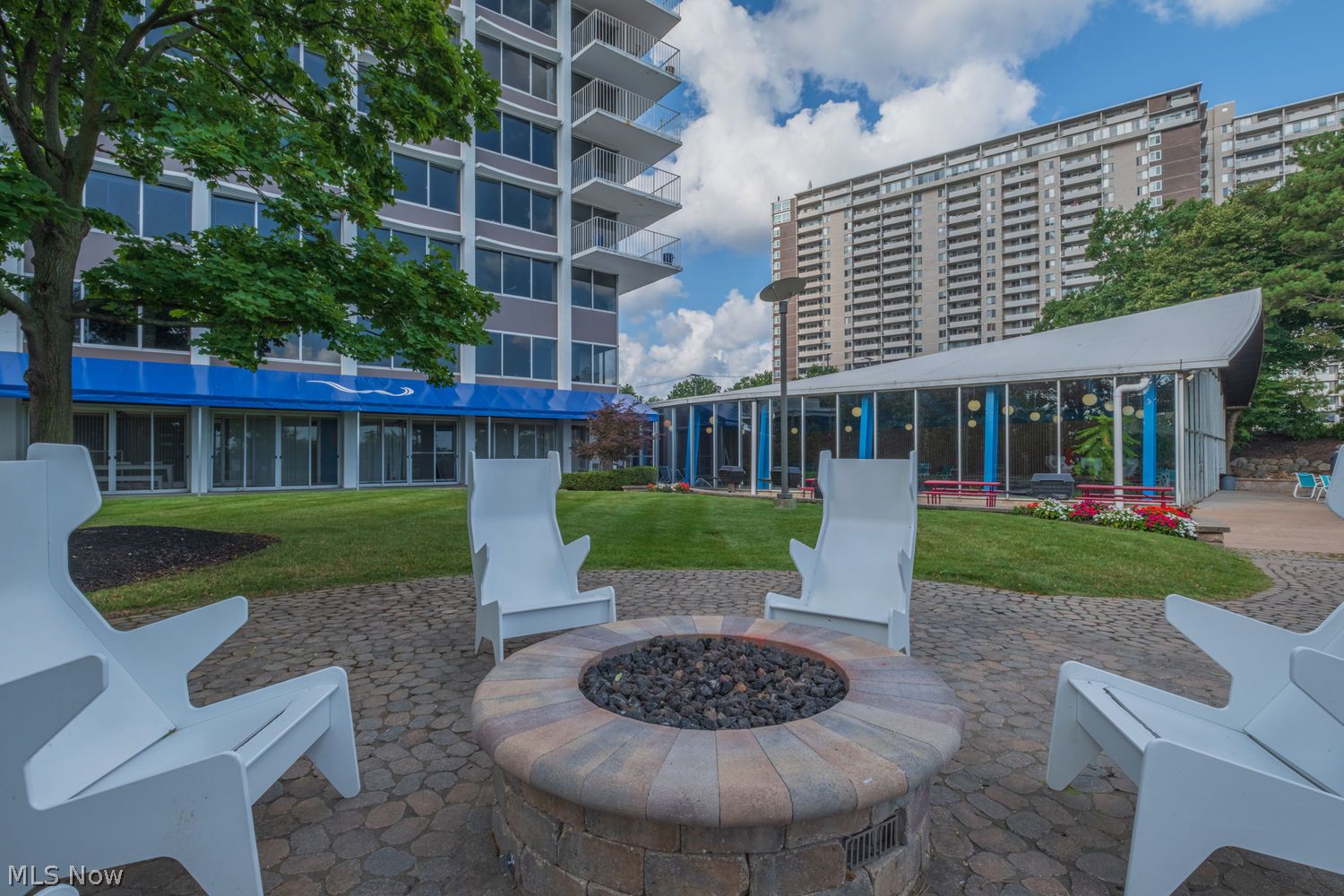 12700 Lake Avenue Lakewood OH 44107