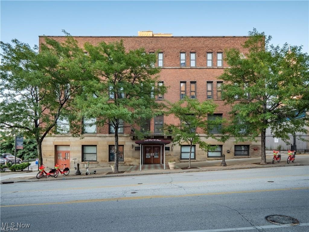 1133 W 9th Street Cleveland OH 44113