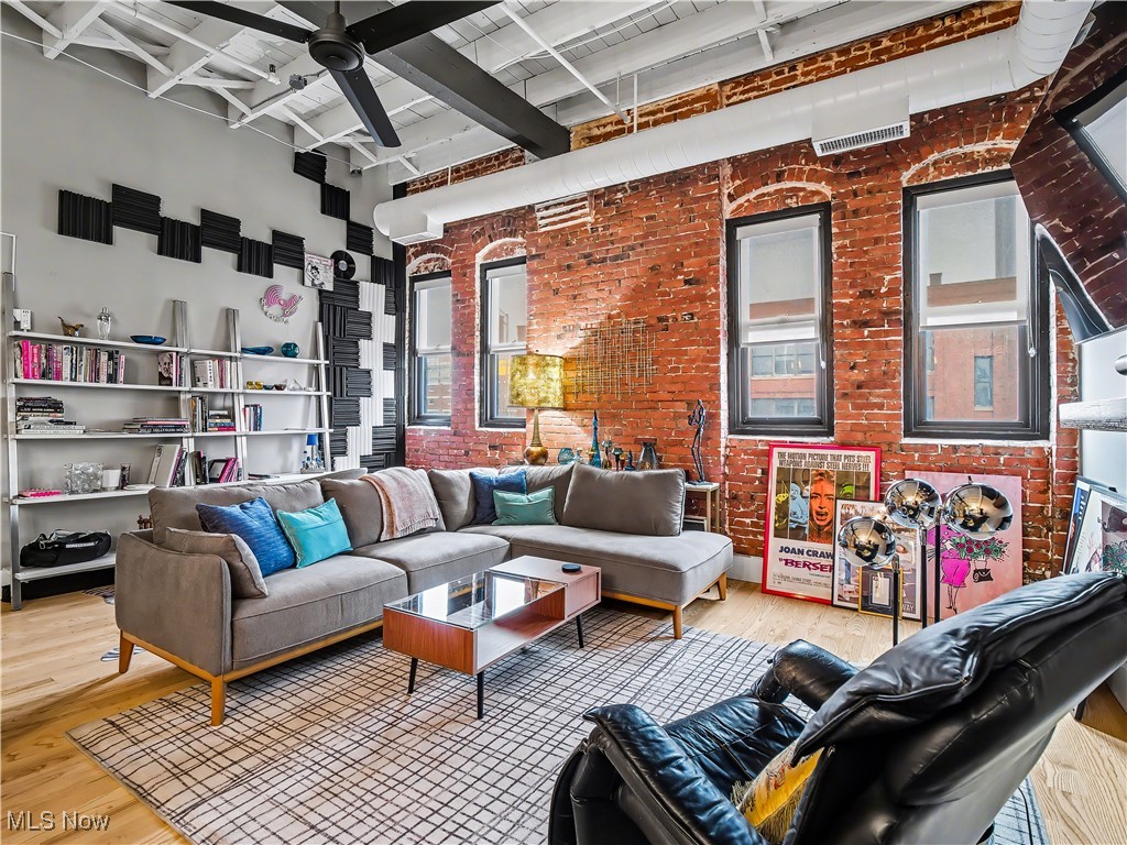 1133 W 9th Street Cleveland OH 44113