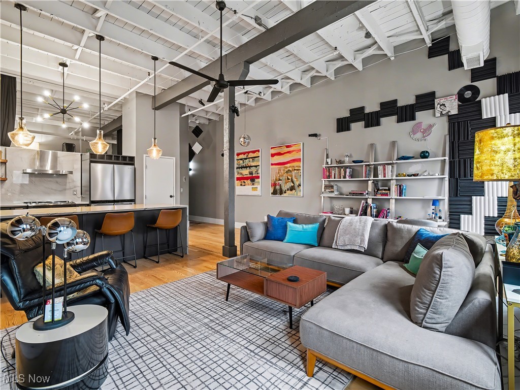 1133 W 9th Street Cleveland OH 44113