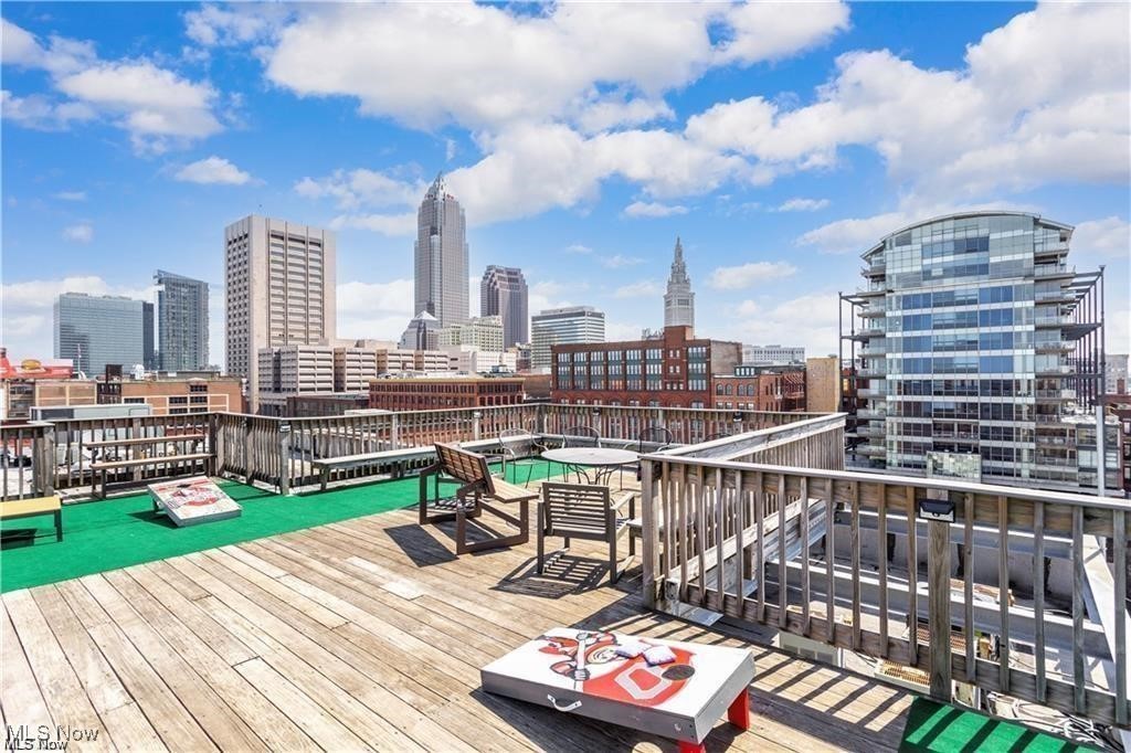 1133 W 9th Street Cleveland OH 44113