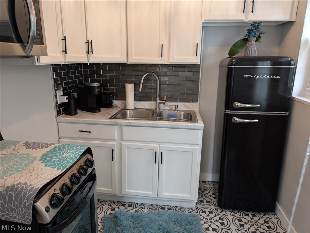 422 Clearview Drive Euclid OH 44123