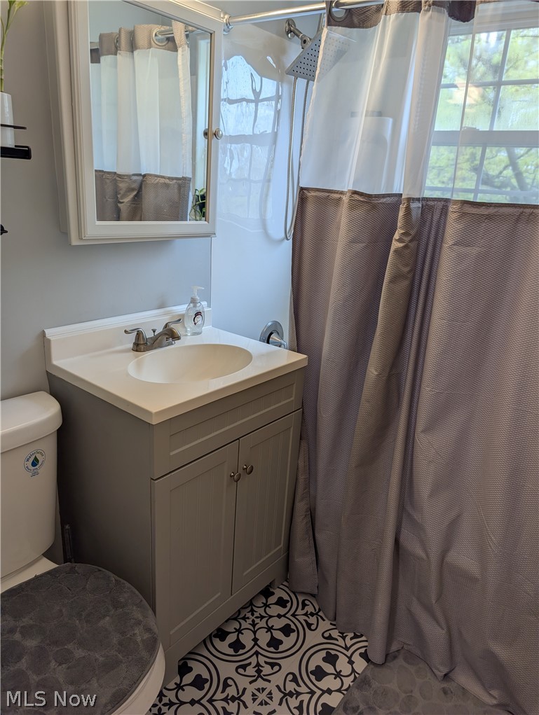 422 Clearview Drive Euclid OH 44123