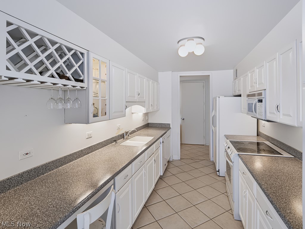 12700 Lake Avenue Lakewood OH 44107