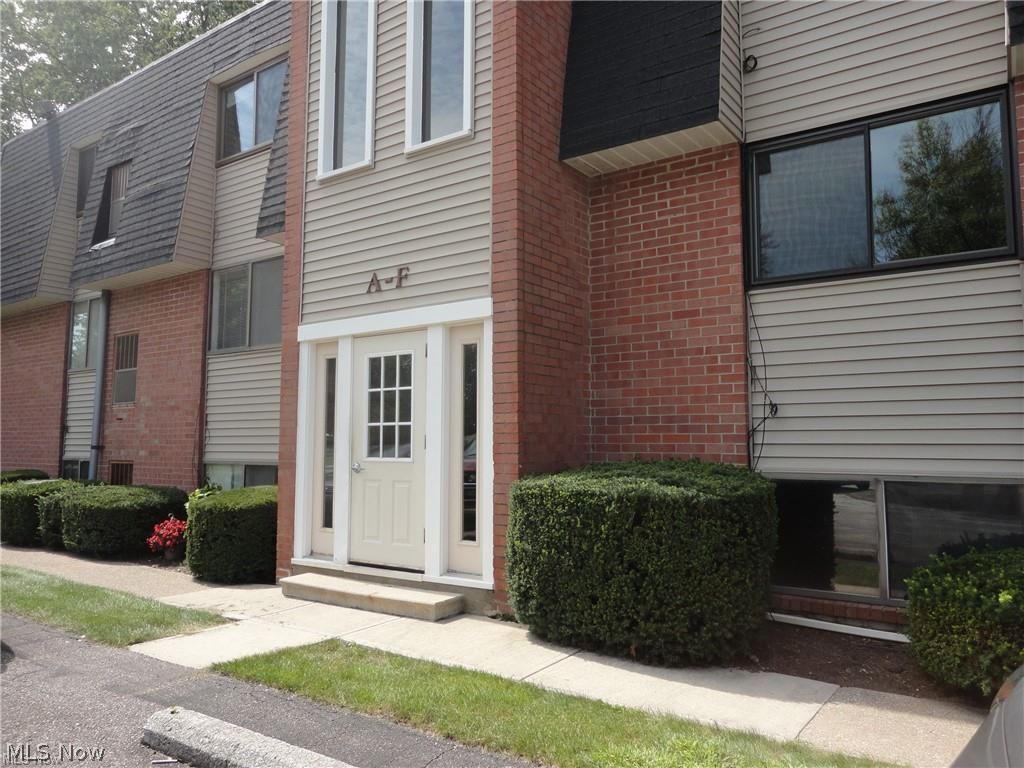 216 Moore Road Avon Lake OH 44012