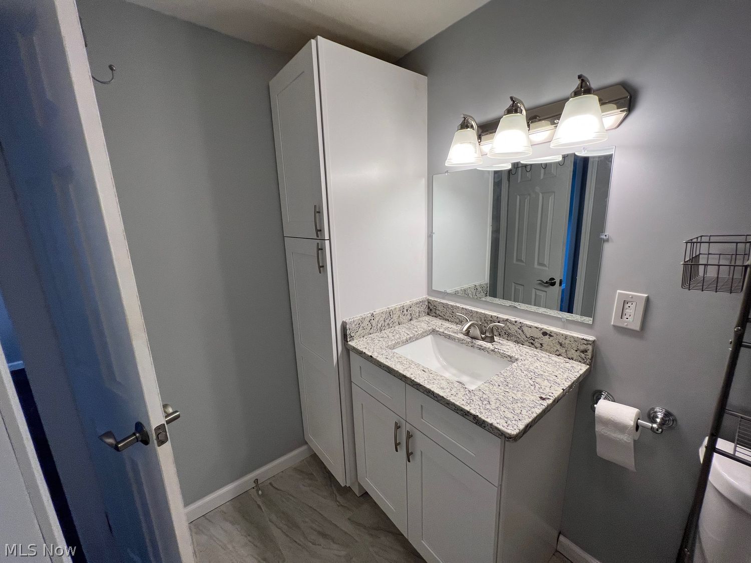 216 Moore Road Avon Lake OH 44012