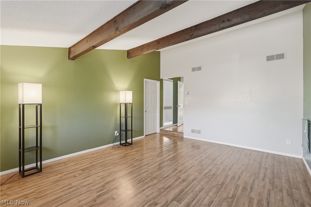 701 Tinkers Lane Sagamore Hills OH 44067