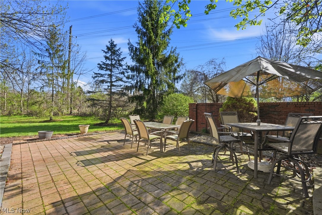 701 Tinkers Lane Sagamore Hills OH 44067
