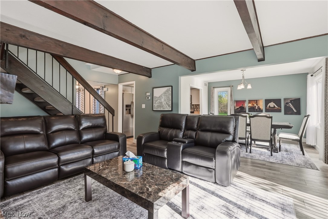 701 Tinkers Lane Sagamore Hills OH 44067