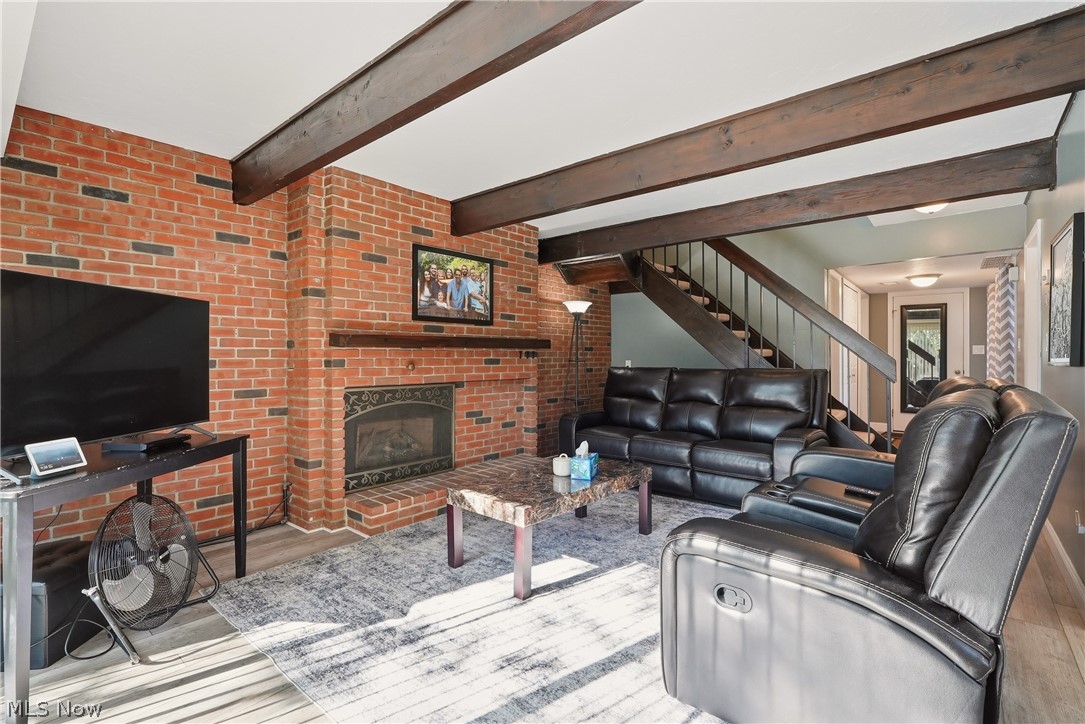 701 Tinkers Lane Sagamore Hills OH 44067