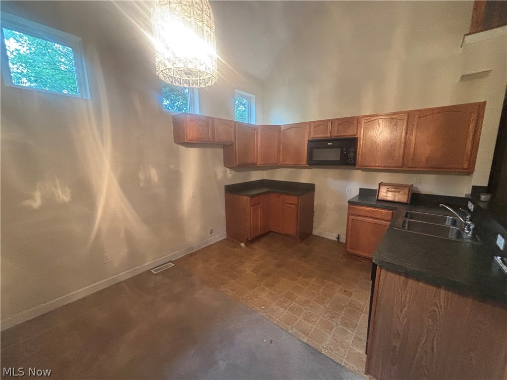 3698 Abbey Court Cleveland OH 44105
