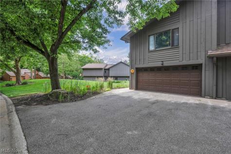 7444 Millrace Lane Sagamore Hills OH 44067