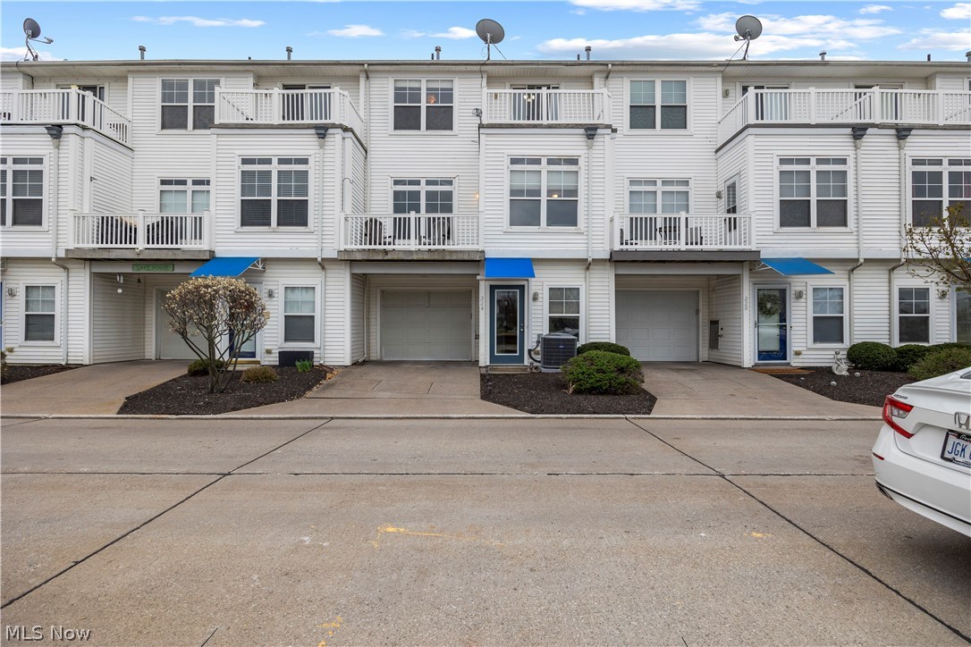 224 E Marina Lorain OH 44052