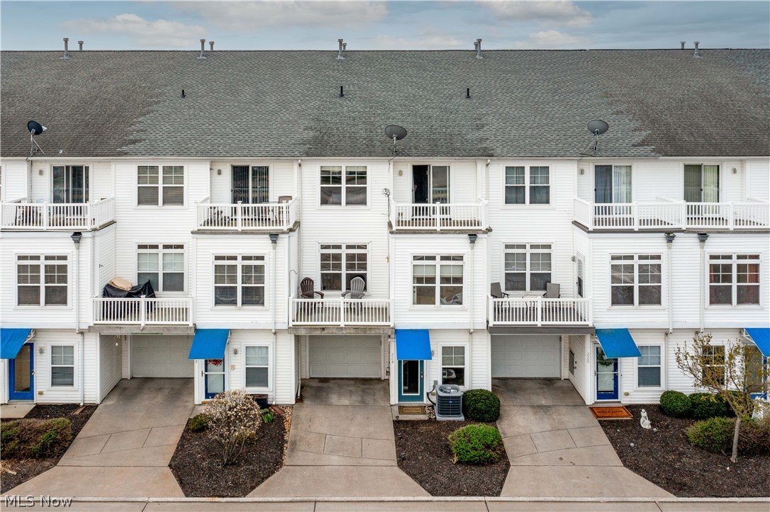 224 E Marina Lorain OH 44052