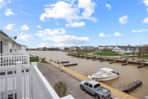 224 E Marina Lorain OH 44052
