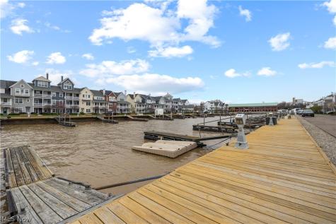 224 E Marina Lorain OH 44052