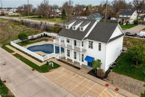 224 E Marina Lorain OH 44052
