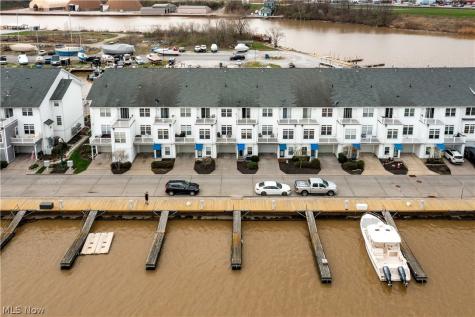 224 E Marina Lorain OH 44052