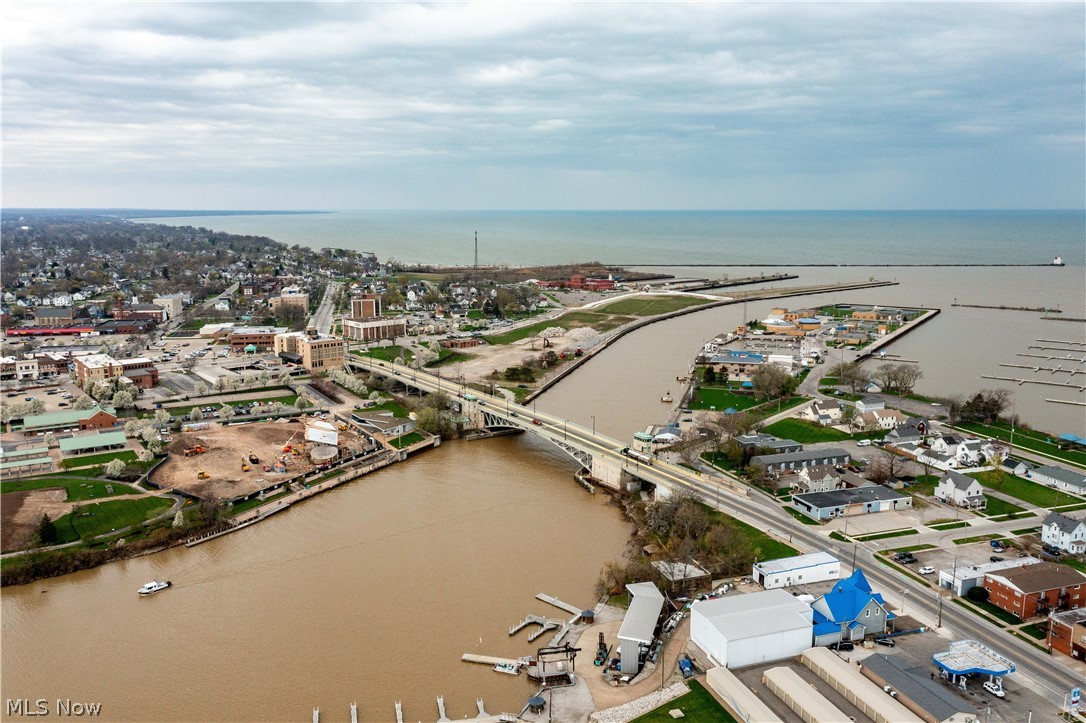 224 E Marina Lorain OH 44052