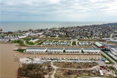 224 E Marina Lorain OH 44052