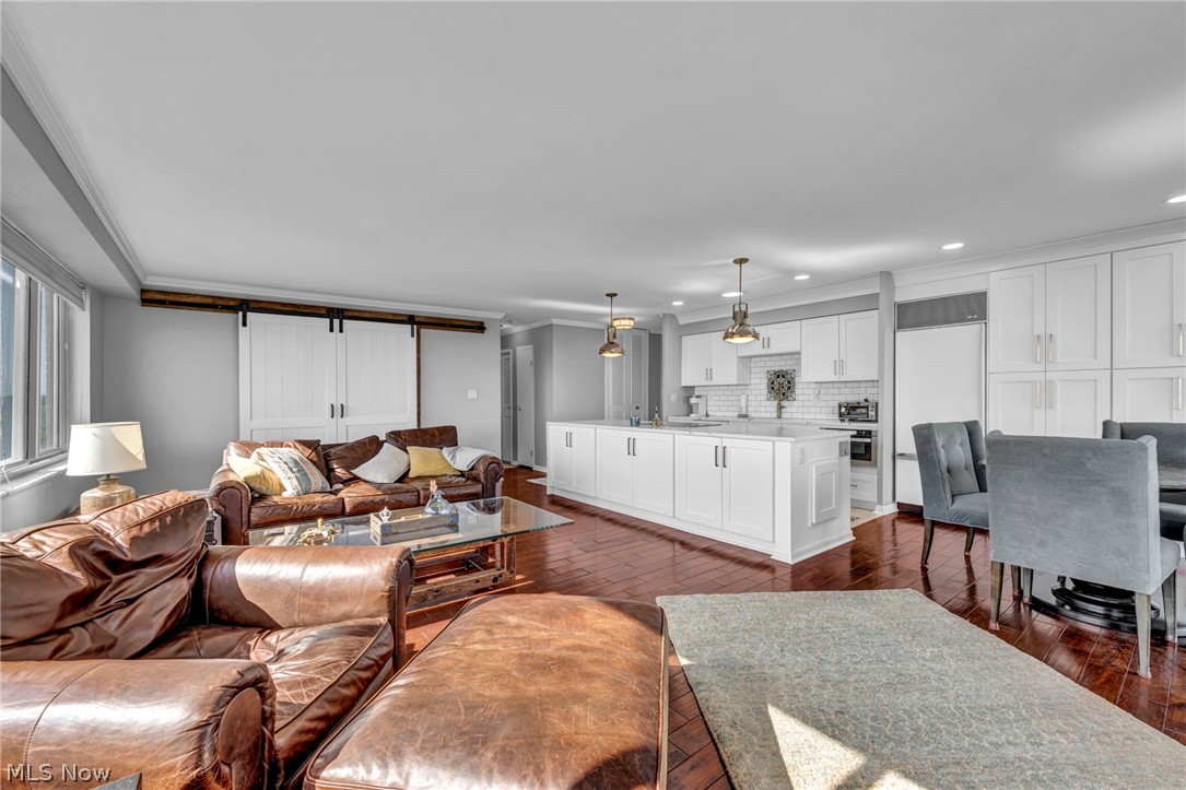 12520 Edgewater Drive Lakewood OH 44107