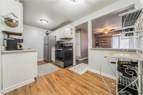 9611 Sunrise Boulevard North Royalton OH 44133