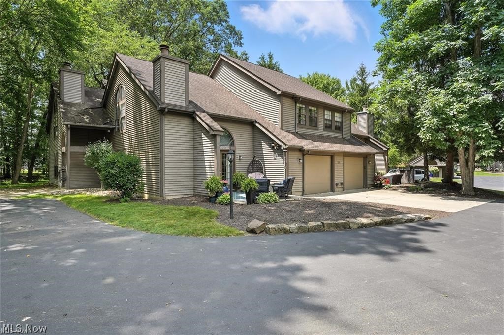 1293 Redtail Hawk Drive Boardman OH 44512