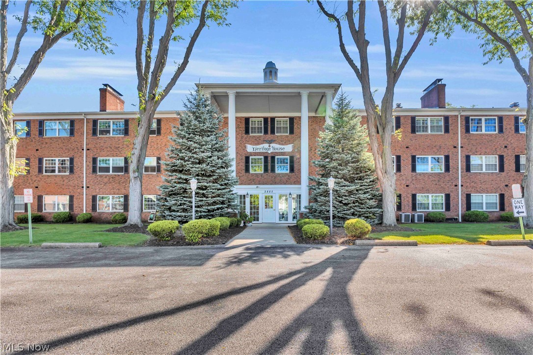 2885 Pease Drive Rocky River OH 44116