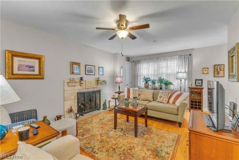 2885 Pease Drive Rocky River OH 44116
