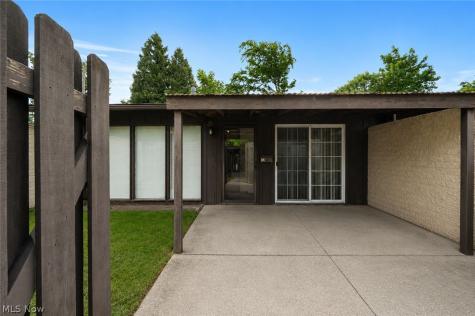 37 Greenfield Court Berea OH 44017