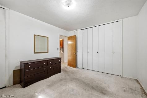 37 Greenfield Court Berea OH 44017