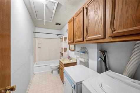 37 Greenfield Court Berea OH 44017