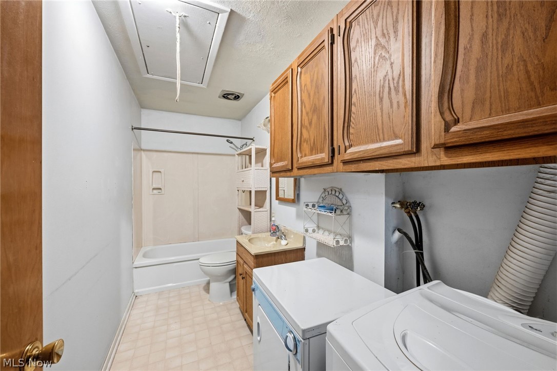 37 Greenfield Court Berea OH 44017