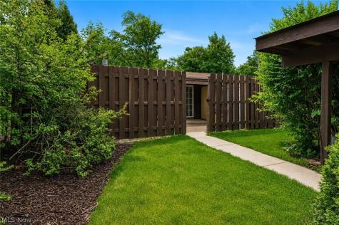 37 Greenfield Court Berea OH 44017