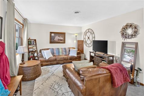 128 Royal Crest Drive Seville OH 44273