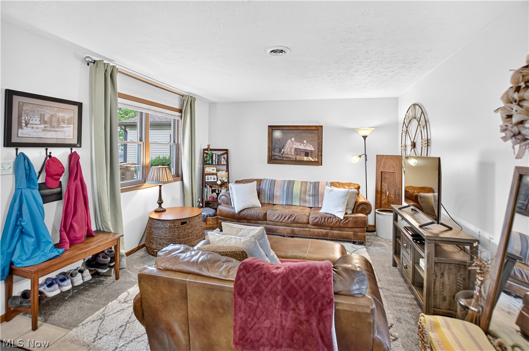 128 Royal Crest Drive Seville OH 44273