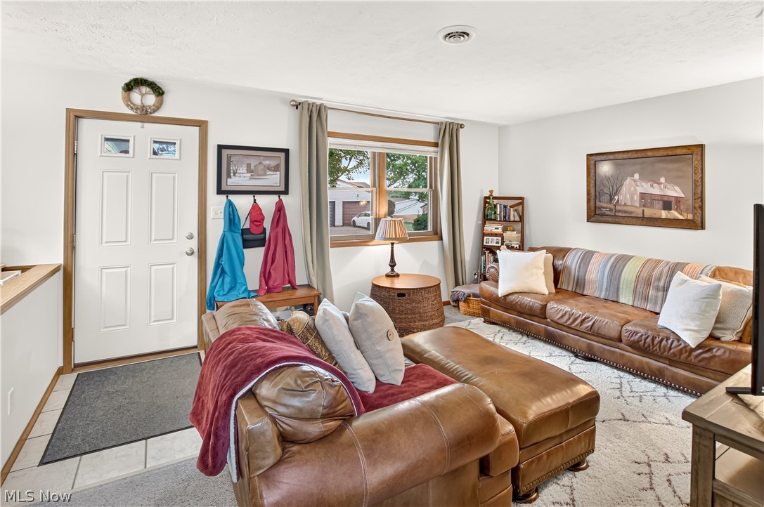 128 Royal Crest Drive Seville OH 44273