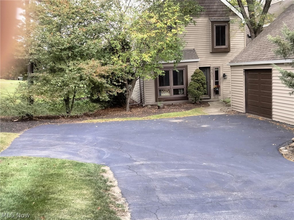 17501 Fairlawn Drive Chagrin Falls OH 44023