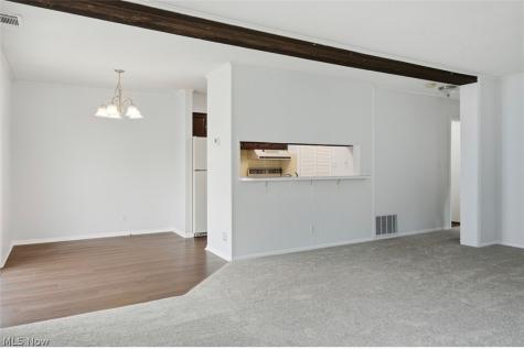 2549 Royal County Down #15A Uniontown OH 44685