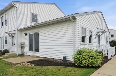 2549 Royal County Down #15A Uniontown OH 44685