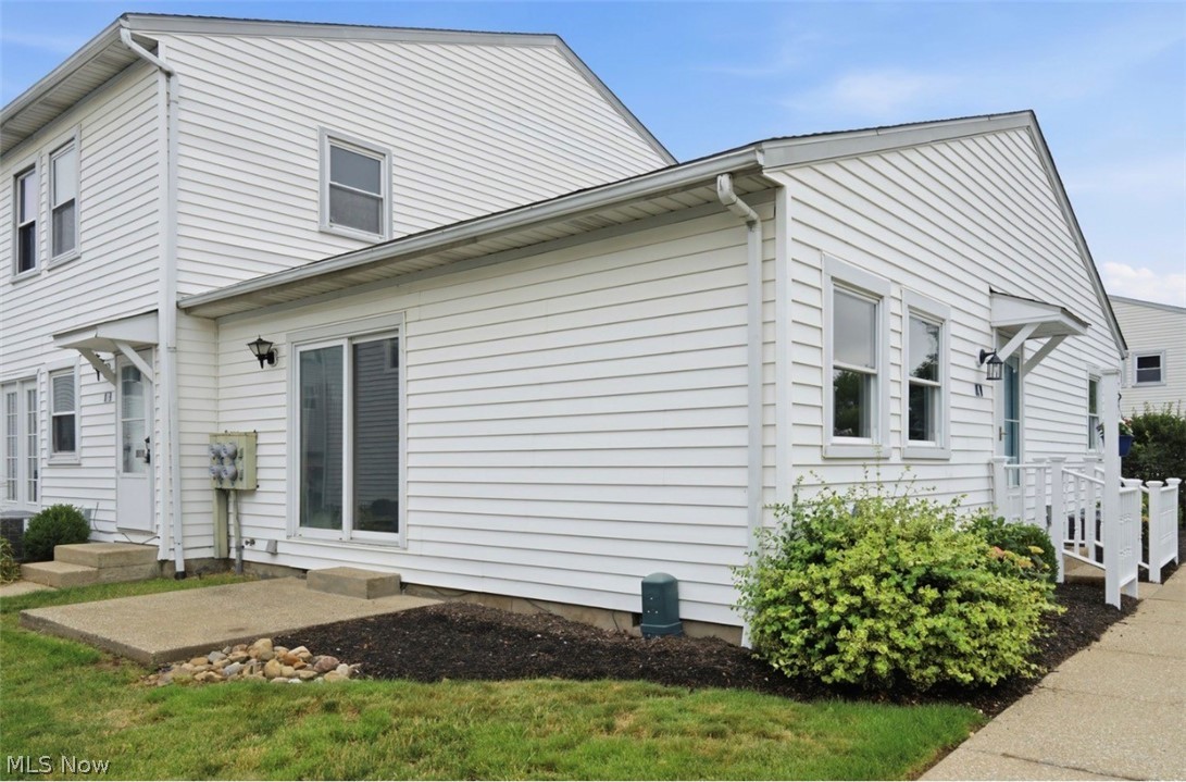 2549 Royal County Down #15A Uniontown OH 44685
