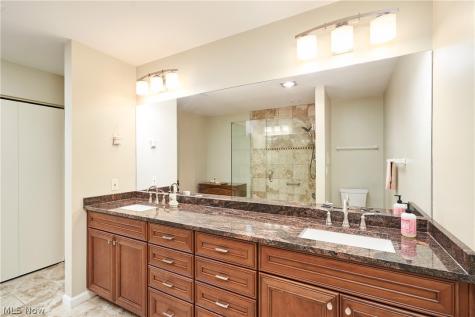1782 Brookwood Drive Akron OH 44313